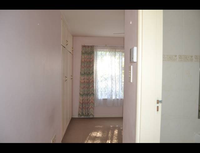 2 BEDROOM FLAT FOR SALE IN SCOTTBURGH CENTRAL